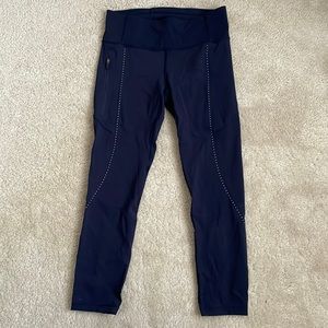 Lululemon Extra Mile Crop Leggings